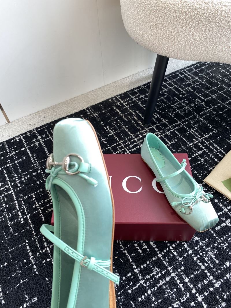 Gucci Flat Shoes